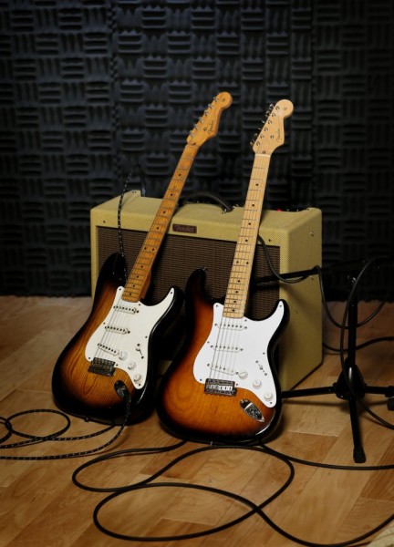 Для сравнения - гитары производства 1954 и 2014 годов